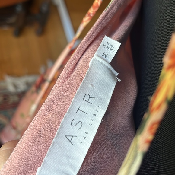 ASTR floral fitted dress, Satin look, spaghetti strap open back, medium - Picture 10 of 12